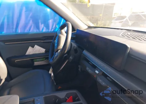 2024 Kia Ev9 Light Long Range z USA, uszkodzony, nr VIN KNDAB5S18R6019164